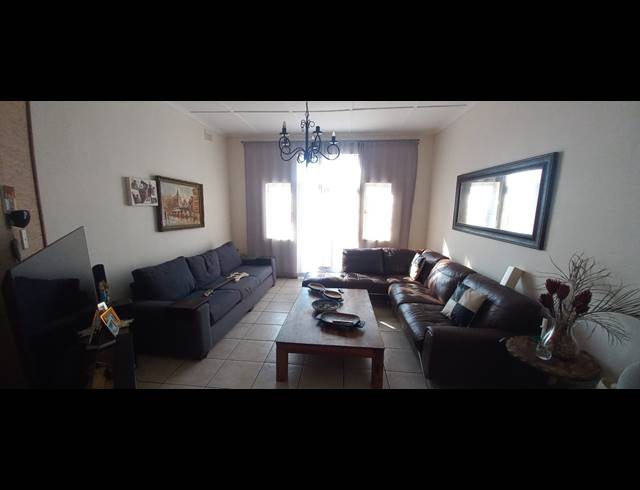 3 BEDROOM SIMPLEX FOR SALE IN MORNINGSIDE